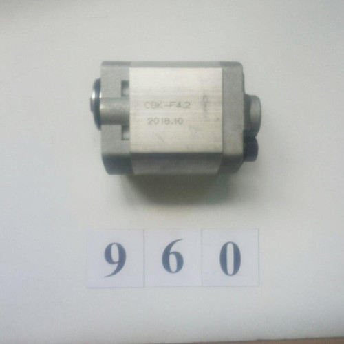 Шестеренний насос Well Kraft для підйомника Safe3040 (960) Шестеренний насос Well Kraft для підйомника Safe3040 (960)