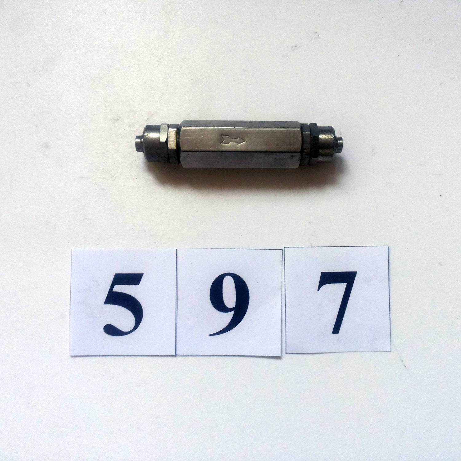 Зворотний пневмоклапан Ø6 мм (597)